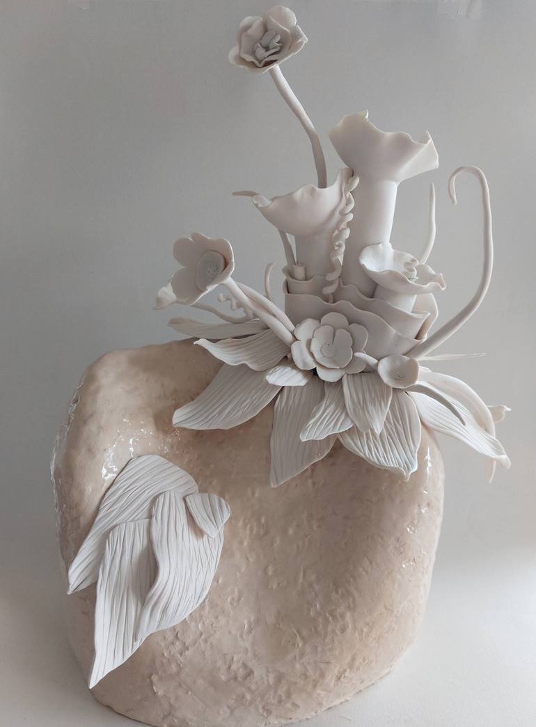Original Contemporary Floral Sculpture by Edna Dali